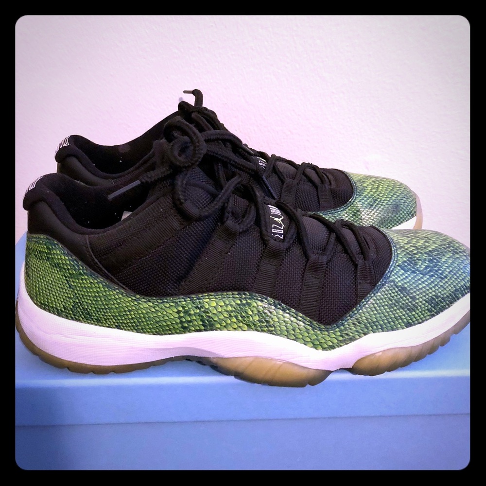 Air Jordan 11 low